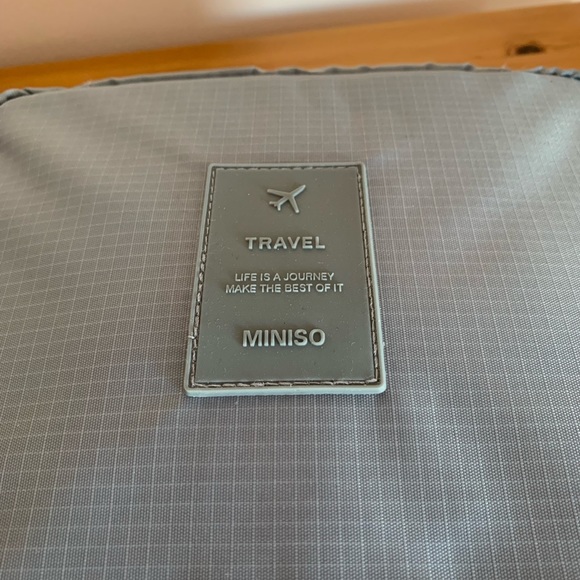 Travel Kit - Picture 15 of 16